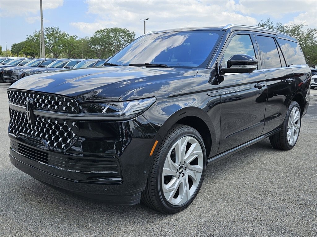 New 2025 Lincoln Navigator Black Label image 1
