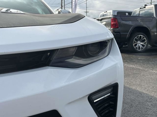 Used 2017 Chevrolet Camaro SS image 9
