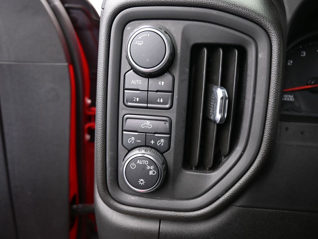 Used 2021 Chevrolet Silverado 1500 Custom Trail Boss image 27
