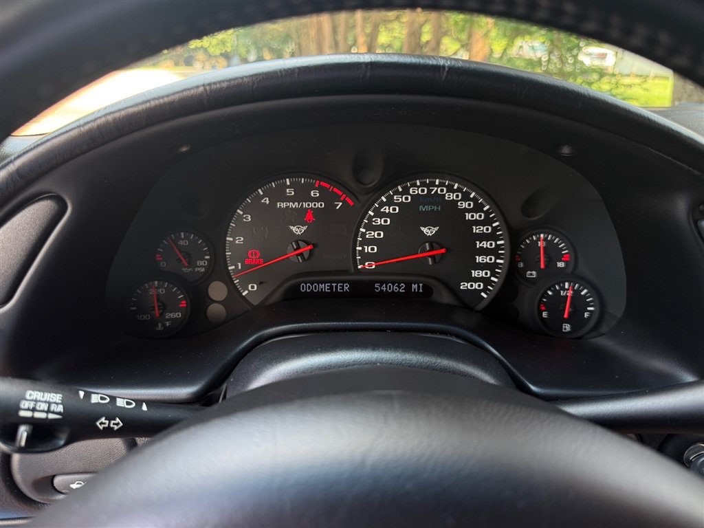 Used 1999 Chevrolet Corvette Coupe w/ Lighting Pkg RWD image 36