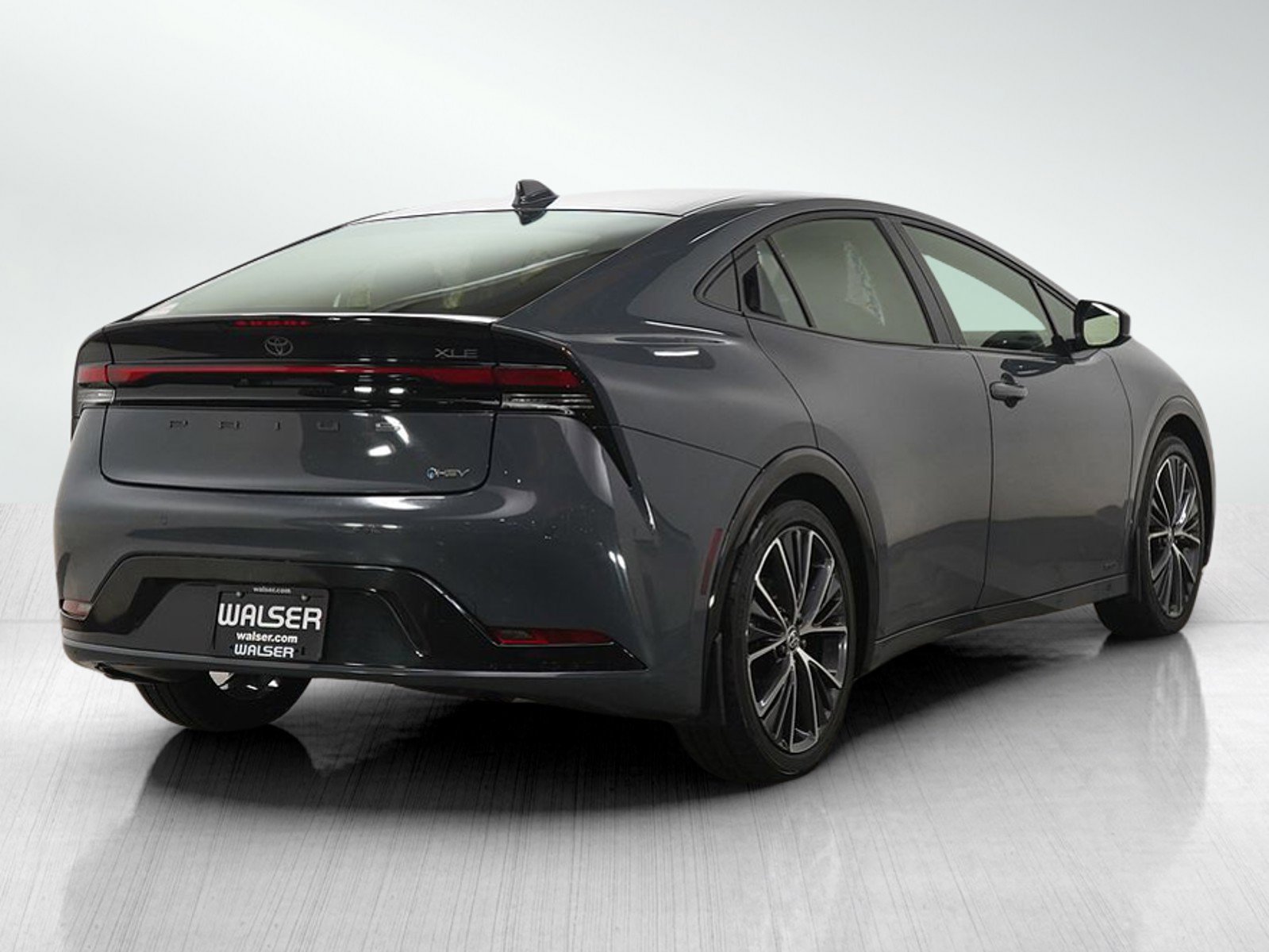 Used 2024 Toyota Prius XLE image 5