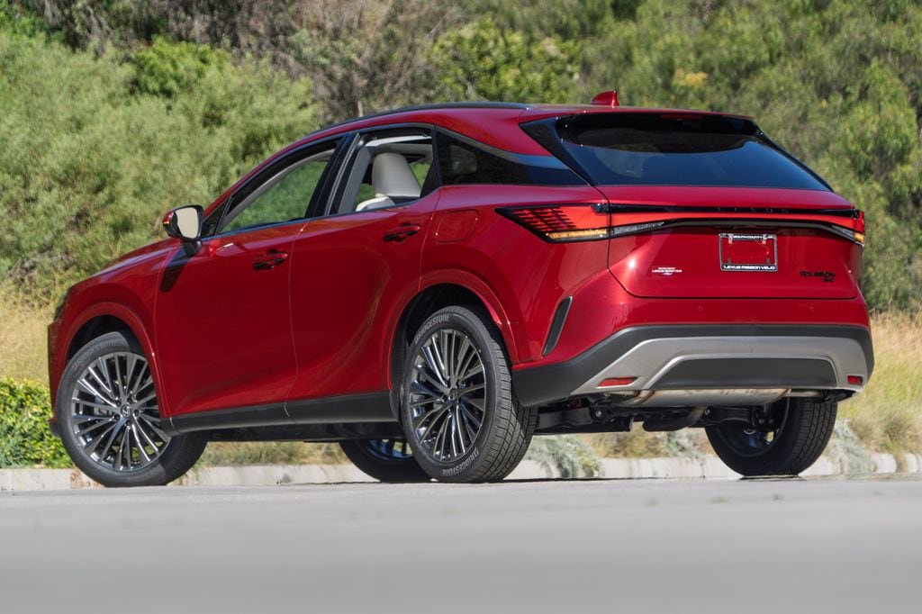 New 2026 Lexus RX 450h Luxury image 3