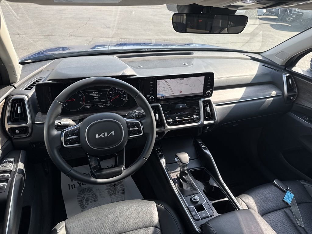 Used 2022 Kia Sorento EX w/ Panoramic Sunroof Package FWD image 34