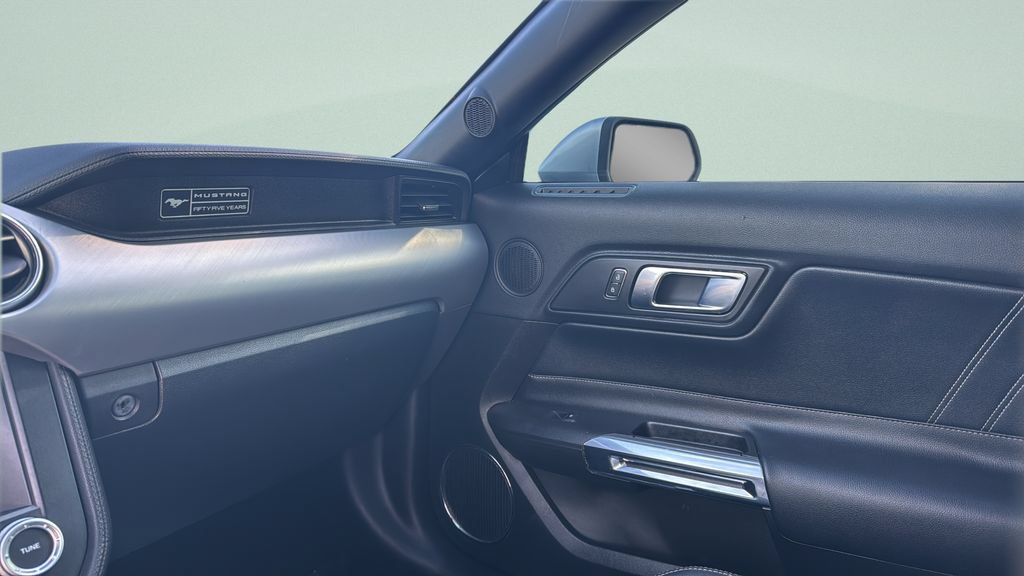 Used 2020 Ford Mustang Premium RWD image 37