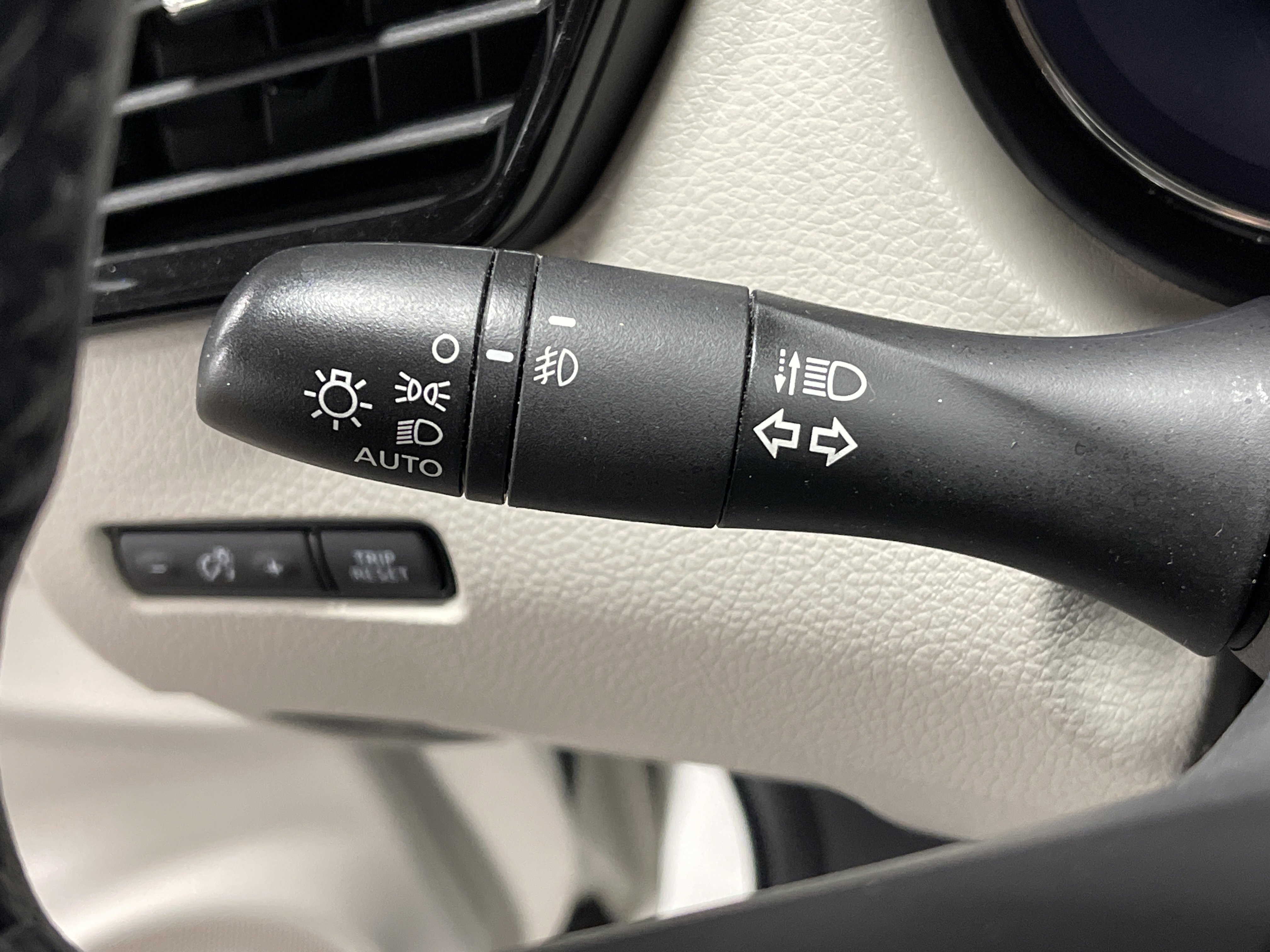 Used 2022 Nissan Rogue Sport SV image 20