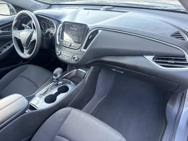Used 2024 Chevrolet Malibu LT FWD image 16
