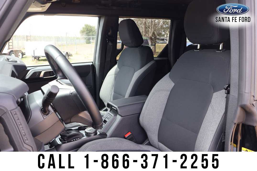 Used 2025 Ford Bronco Big Bend image 12