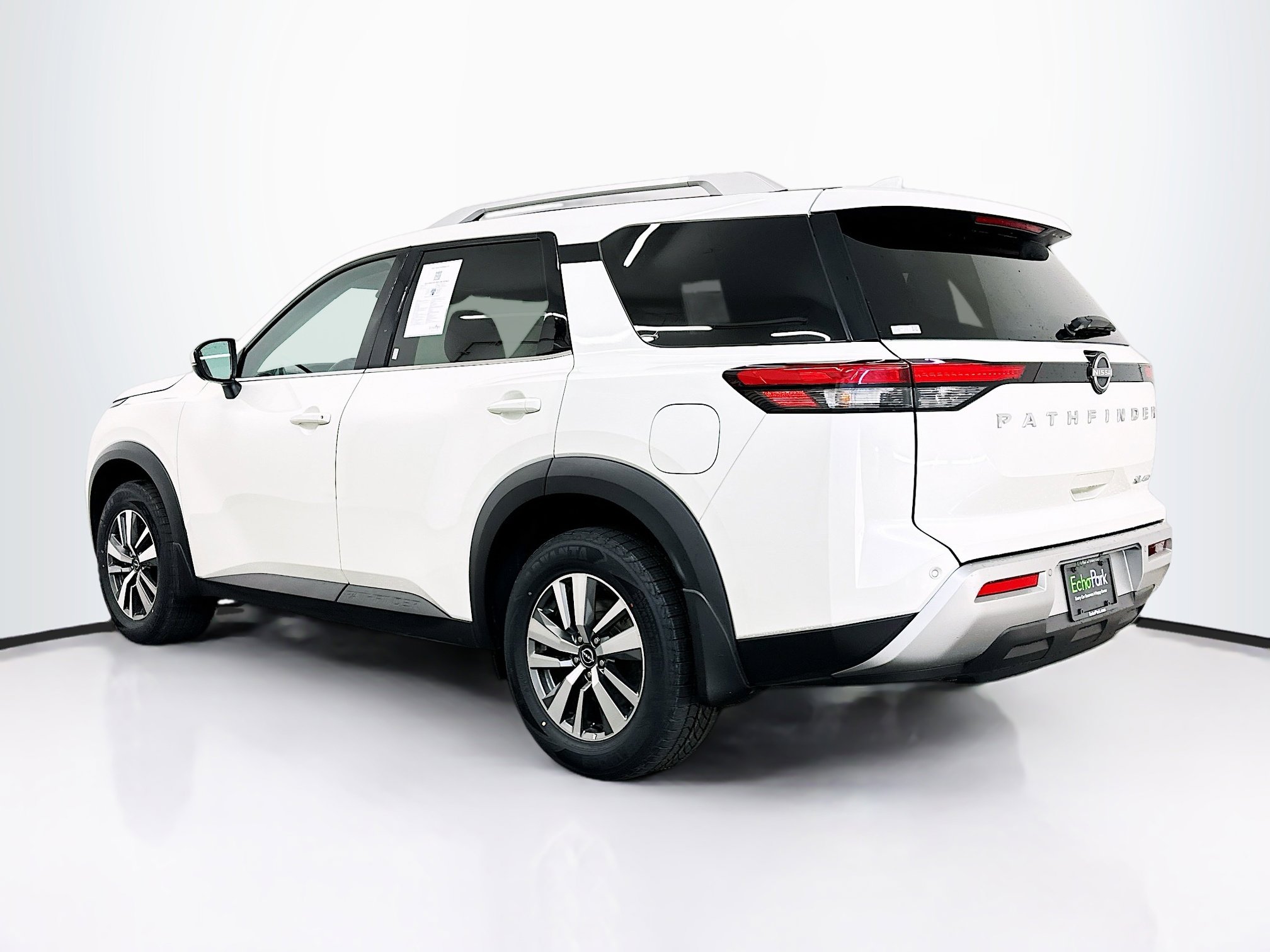 Used 2024 Nissan Pathfinder SL image 5