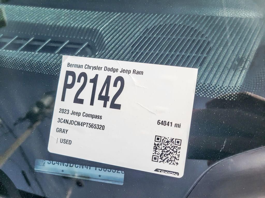 Used 2023 Jeep Compass Limited image 26