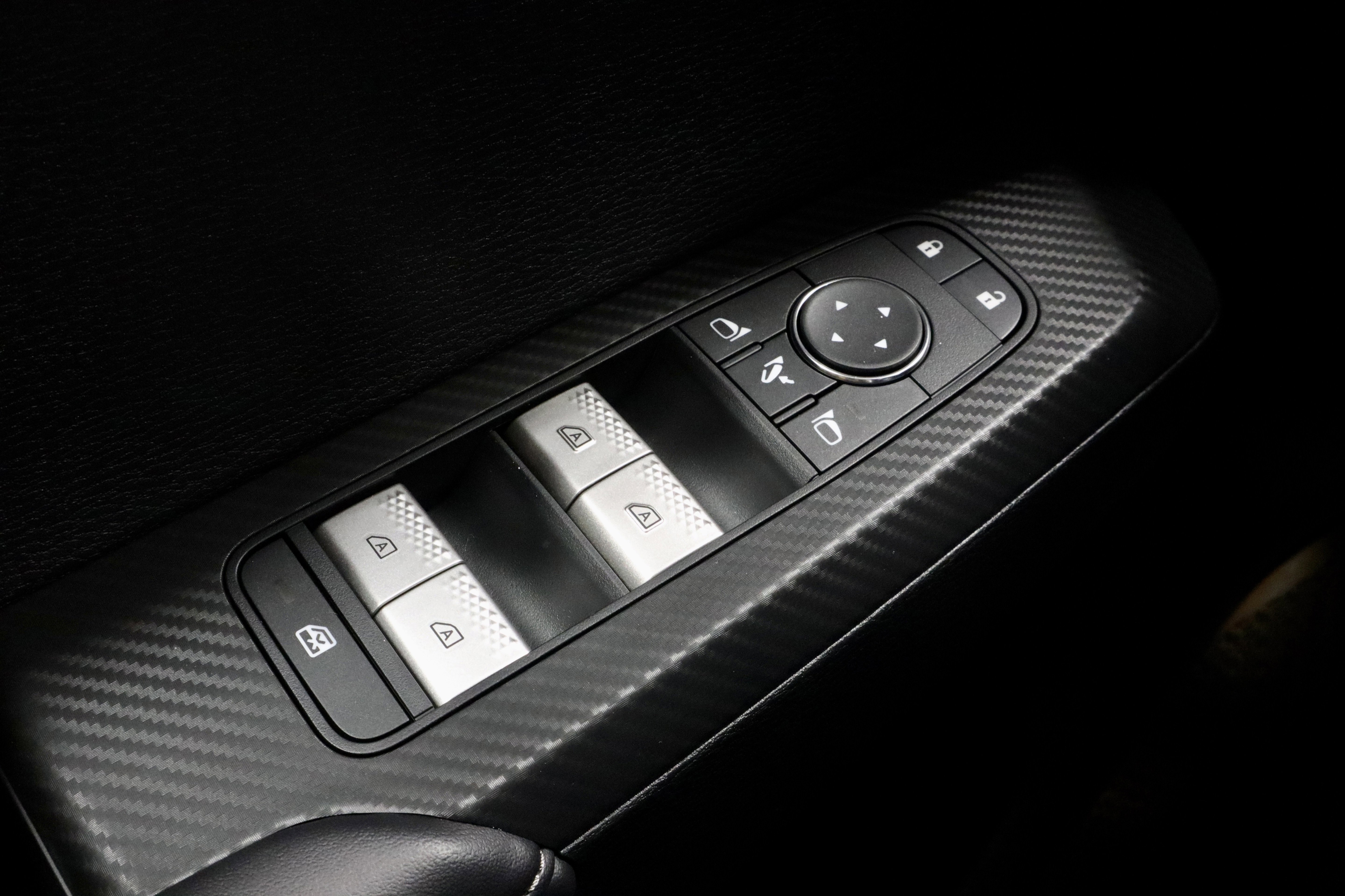 New 2026 Mitsubishi Outlander SE image 18