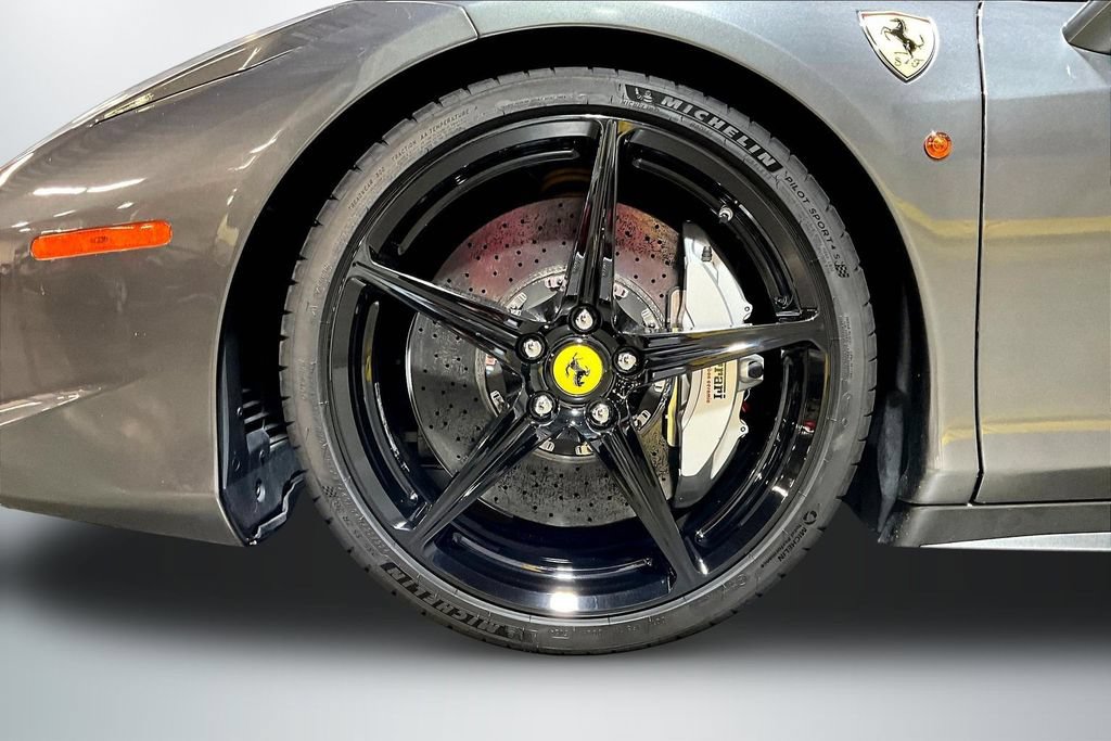 Used 2015 Ferrari 458 Italia Coupe RWD image 28