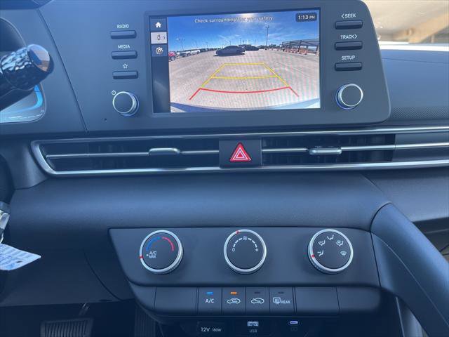 New 2025 Hyundai Elantra SE image 17