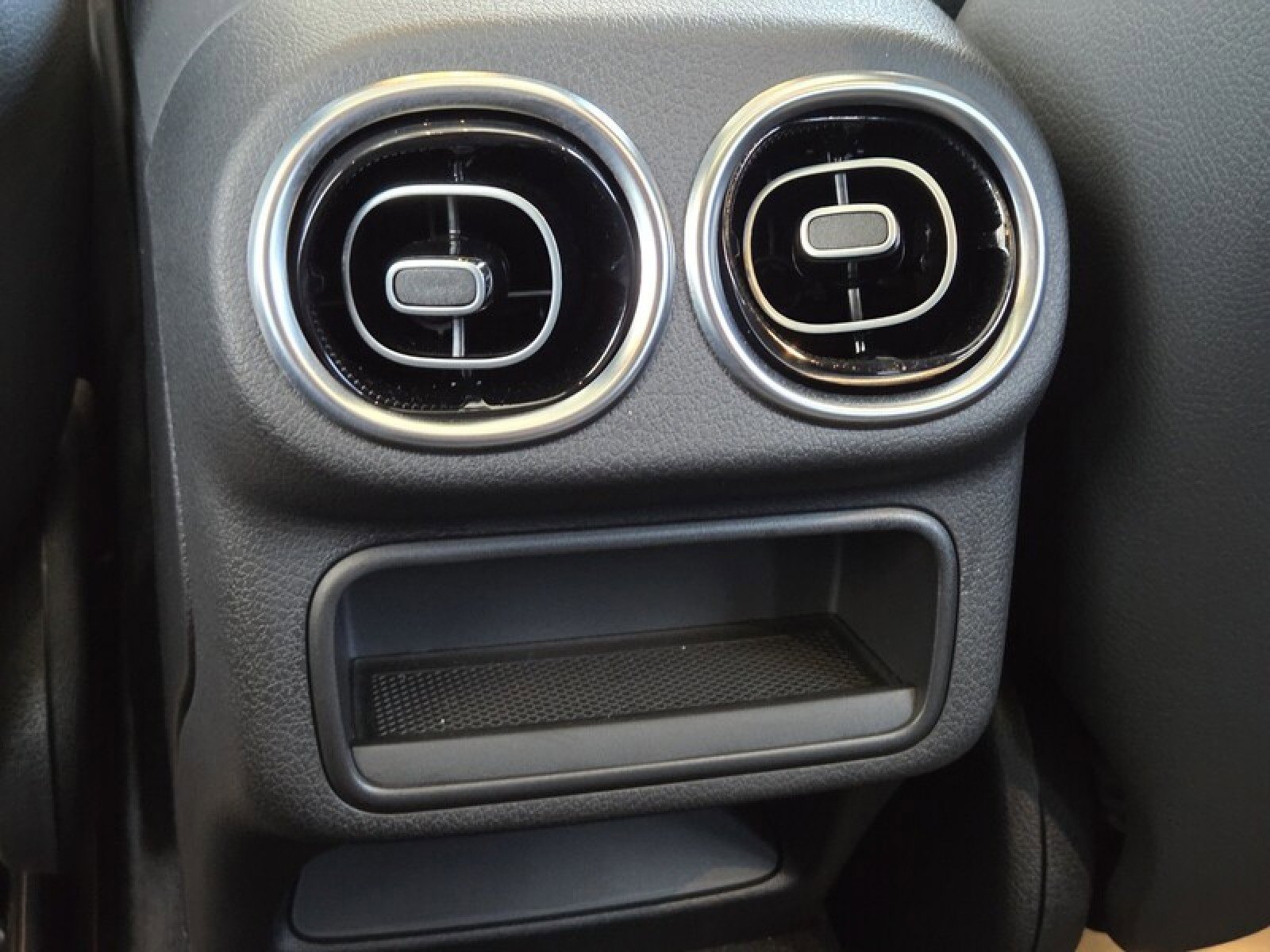 Certified 2024 Mercedes-Benz GLC 300 4MATIC w/ AMG Line image 15