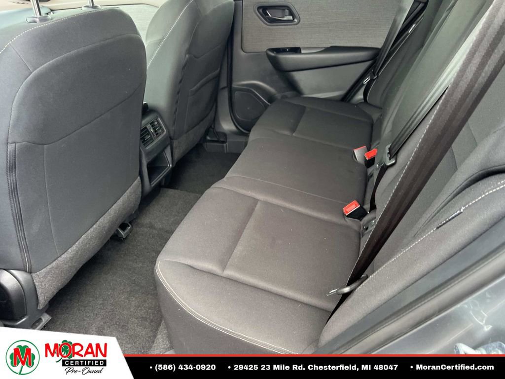 Used 2023 Nissan Rogue S AWD/4WD image 12