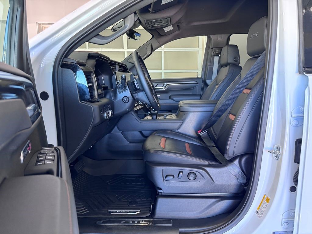 Certified 2025 GMC Sierra 1500 AT4 w/ Technology Package AWD/4WD image 10