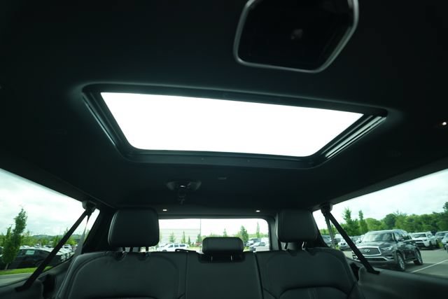 New 2026 Jeep Grand Wagoneer L Limited AWD/4WD image 29