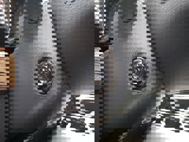 Used 2016 Nissan Titan SL image 22