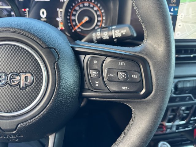 Used 2025 Jeep Wrangler Unlimited Rubicon AWD/4WD image 15