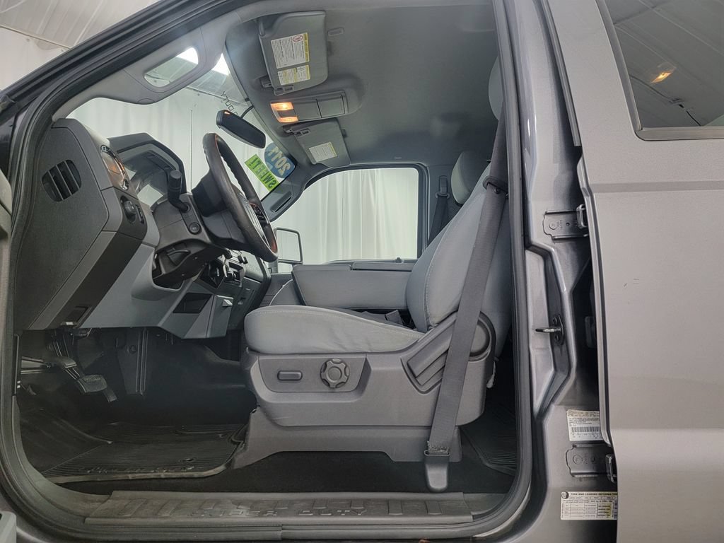 Used 2011 Ford F250 XLT w/ XLT Premium Pkg AWD/4WD image 9