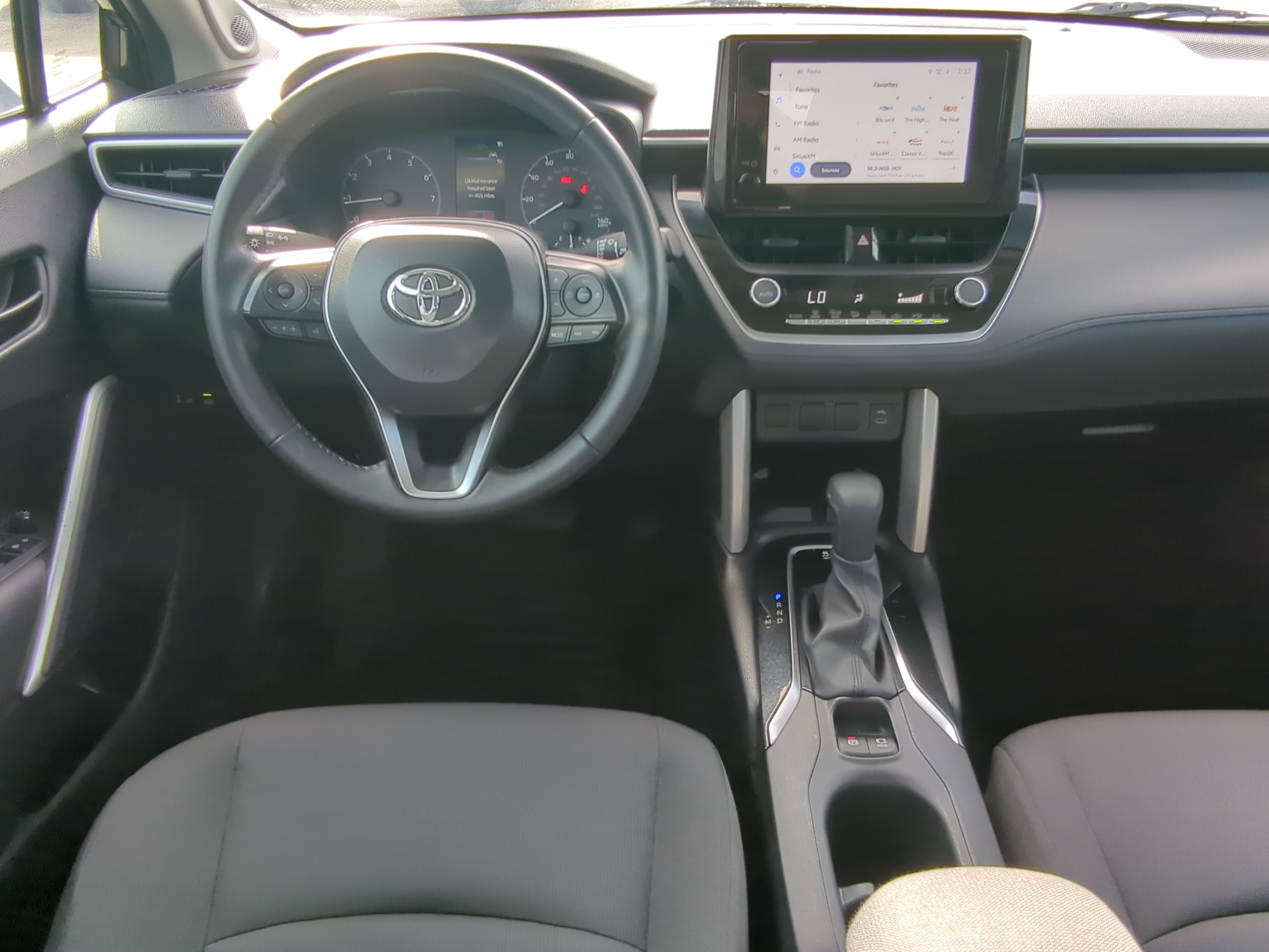 Used 2024 Toyota Corolla Cross LE FWD image 14