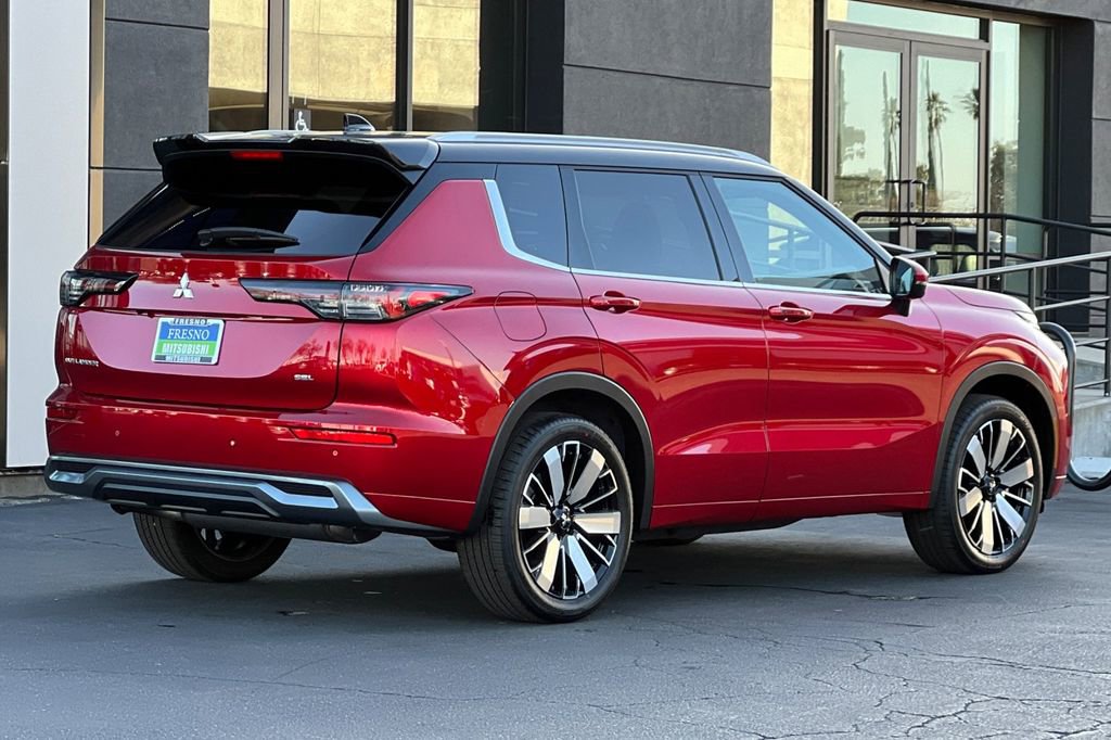 New 2026 Mitsubishi Outlander SEL image 5