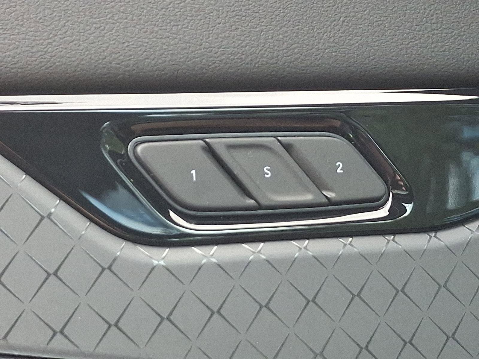 Used 2025 Jeep Wagoneer Limited image 26