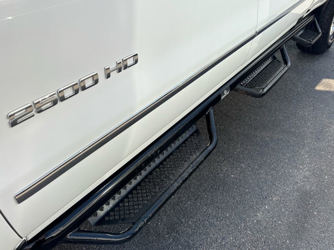 Used 2016 Chevrolet Silverado 2500 LTZ image 11