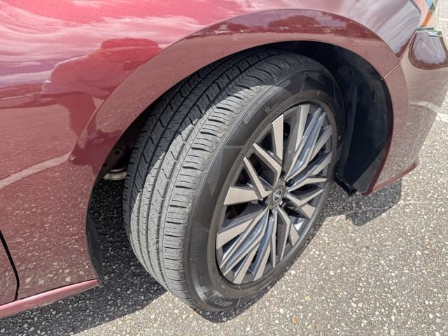 Used 2023 Nissan Altima 2.5 SV FWD image 13