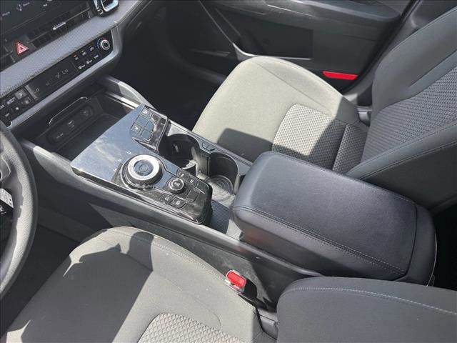 Used 2024 Kia Sportage LX AWD/4WD image 13