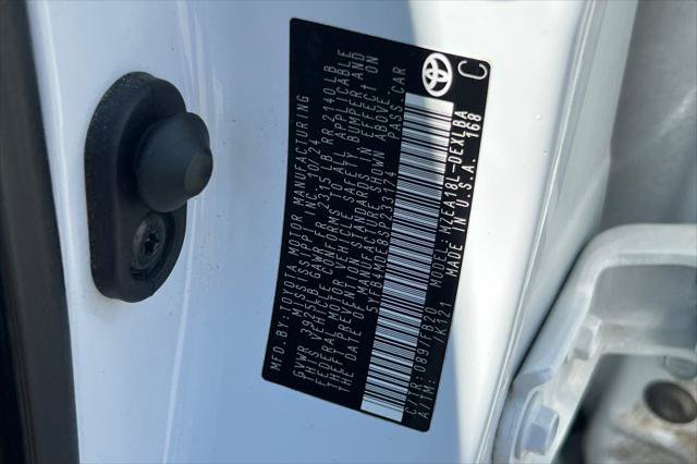Certified 2025 Toyota Corolla LE FWD image 31