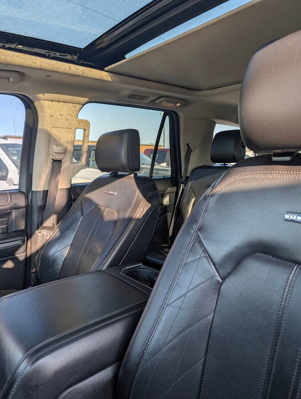 Used 2018 Ford Expedition Platinum AWD/4WD image 26