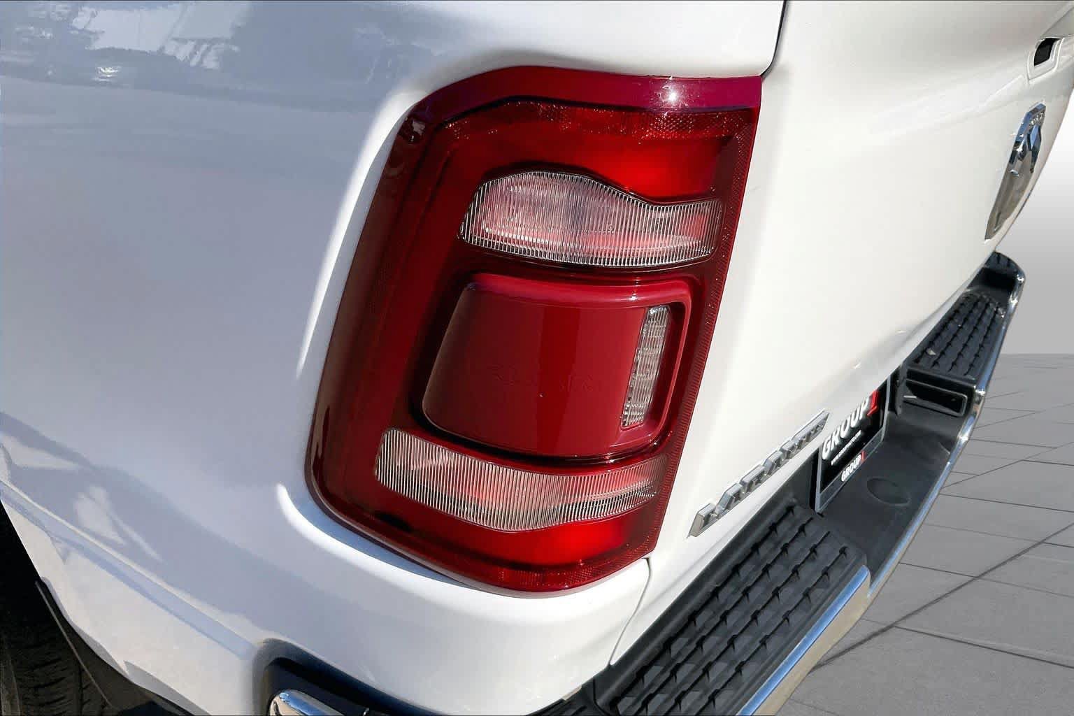Used 2024 RAM 1500 Laramie AWD/4WD image 28