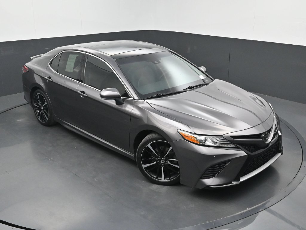 Used 2018 Toyota Camry XSE FWD image 28