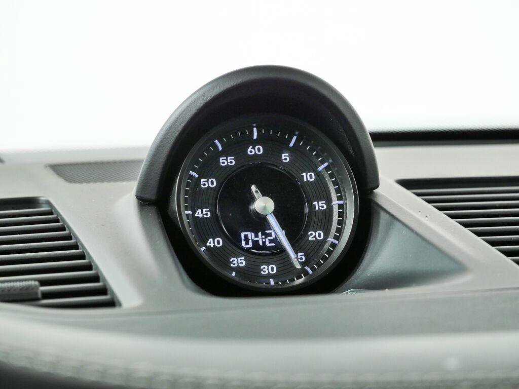 Certified 2024 Porsche 911 Carrera 4 AWD/4WD image 18