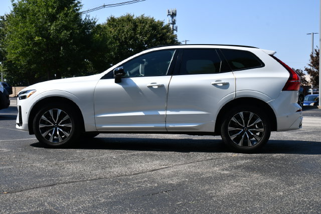 Used 2024 Volvo XC60 B5 Plus w/ Climate Package AWD/4WD image 4