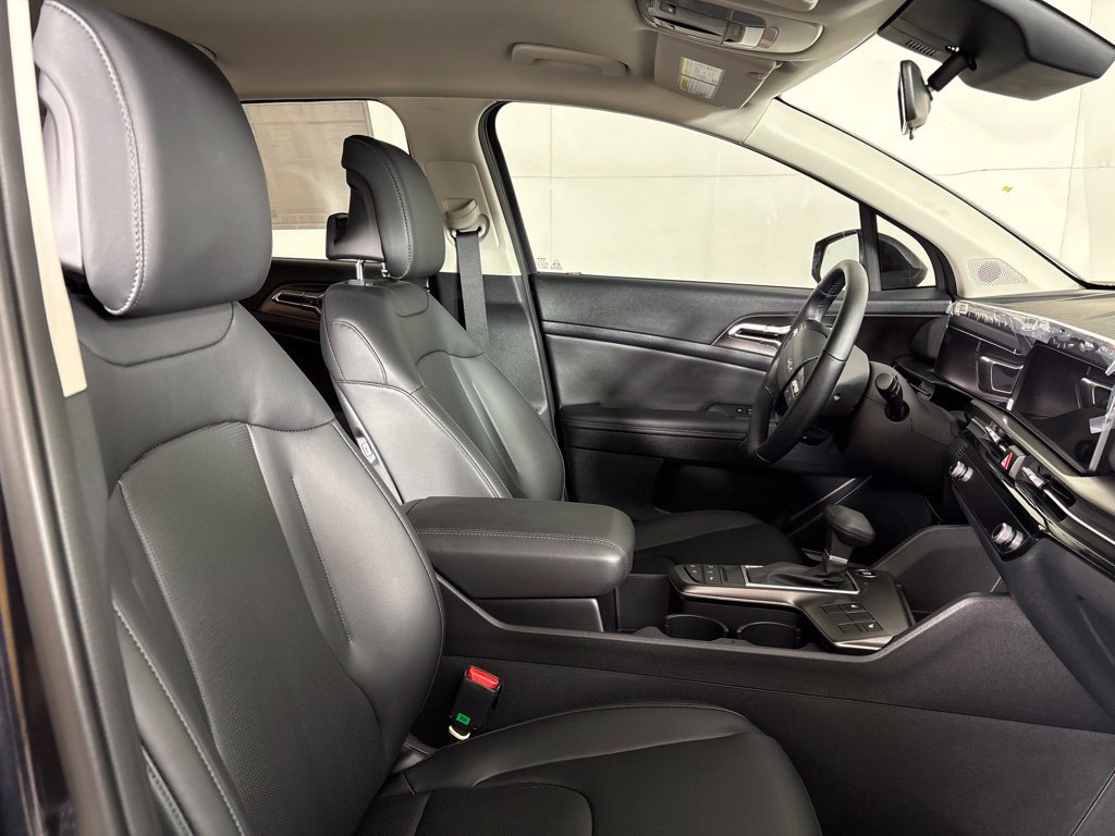 New 2026 Kia Sportage EX FWD image 17
