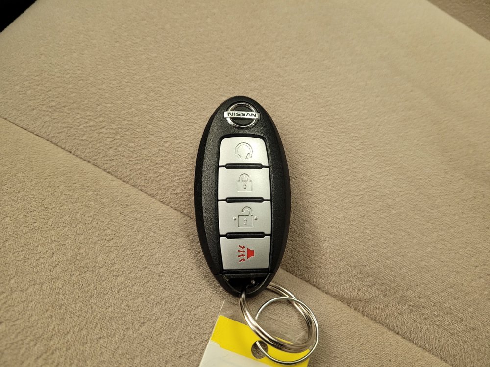 Used 2016 Nissan Murano SV w/ Cargo Package image 32