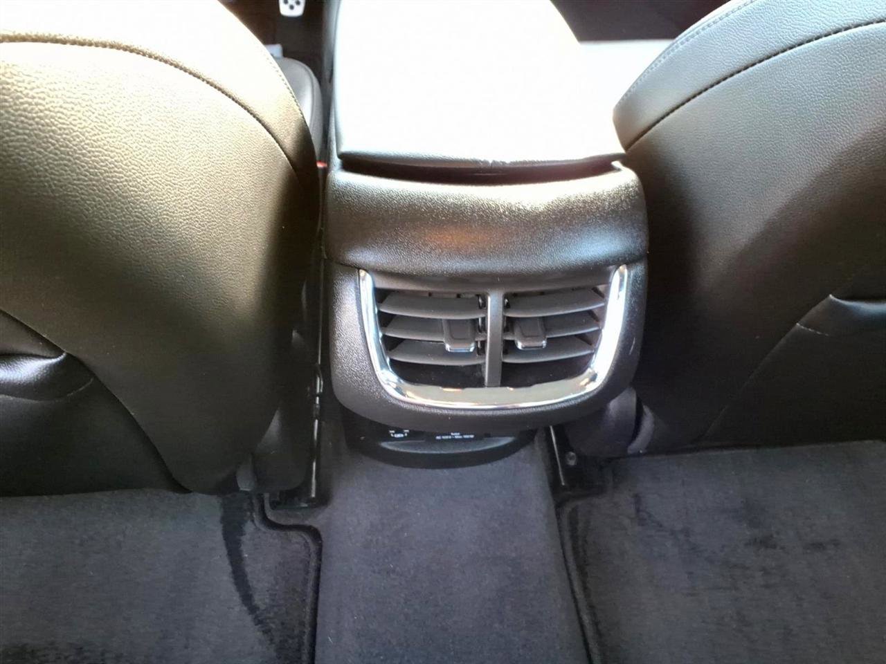 Used 2017 Chevrolet Malibu Premier image 8