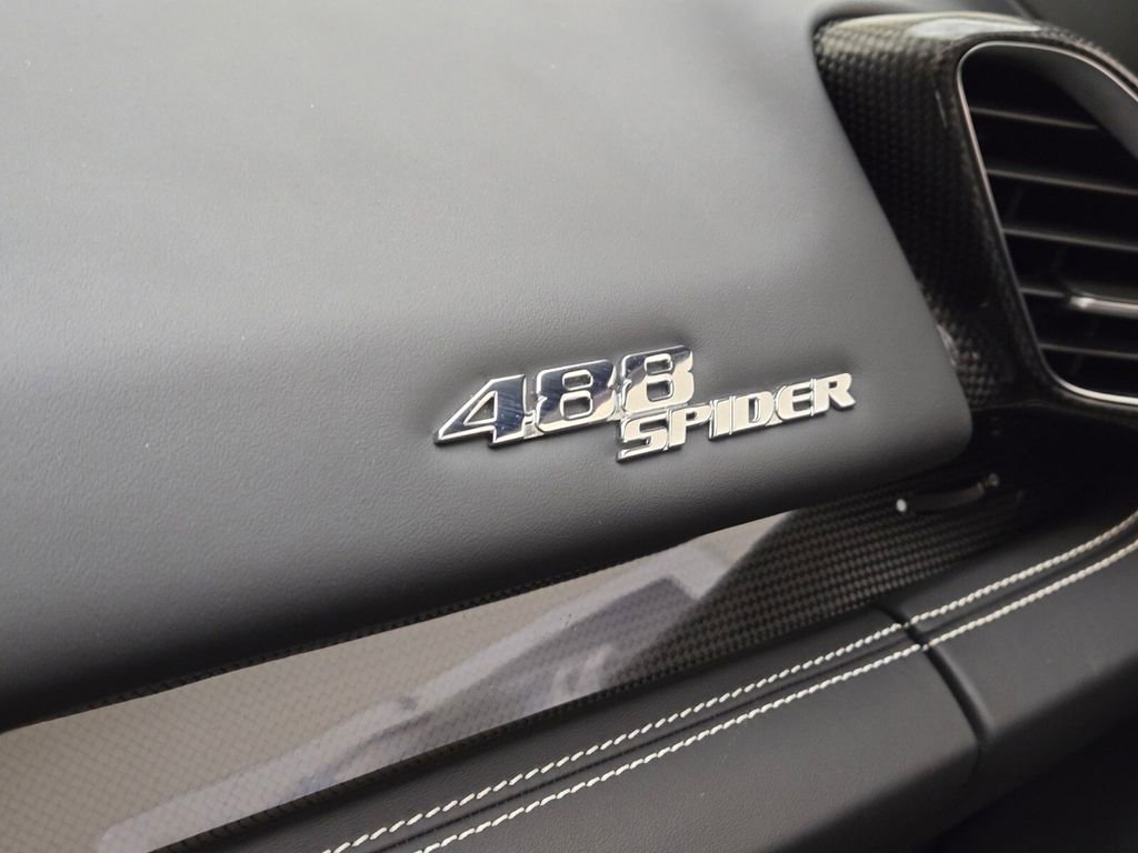 Used 2018 Ferrari 488 Spider image 38