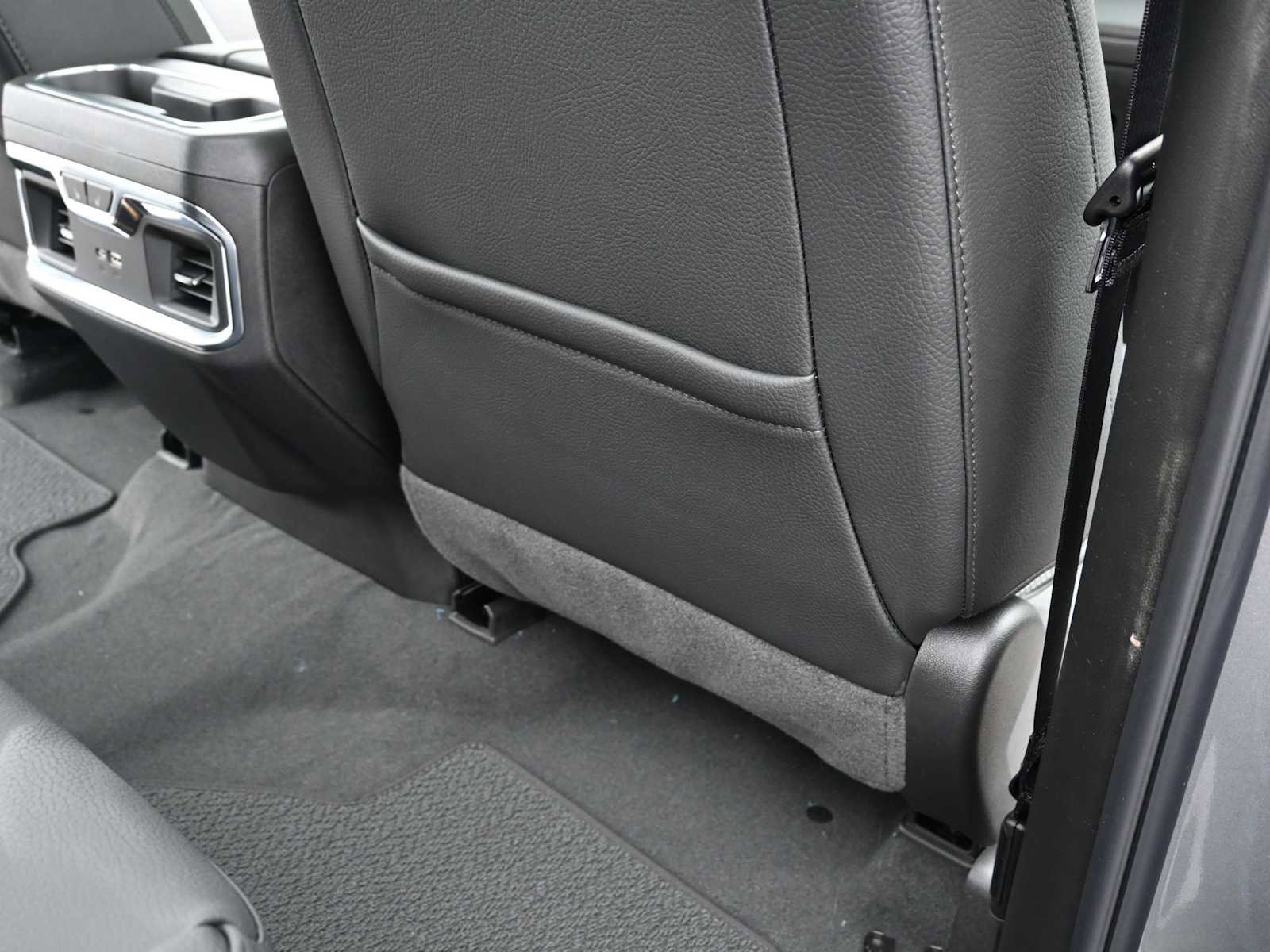 New 2026 GMC Sierra 3500 Denali w/ Denali Reserve Package image 18