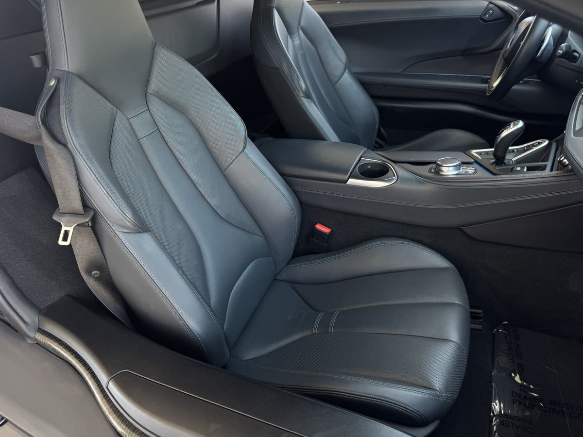 Used 2019 BMW i8 Roadster AWD/4WD image 23