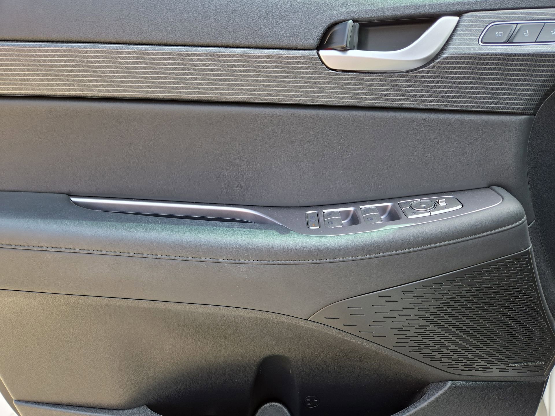 Used 2024 Hyundai Palisade Limited FWD image 15