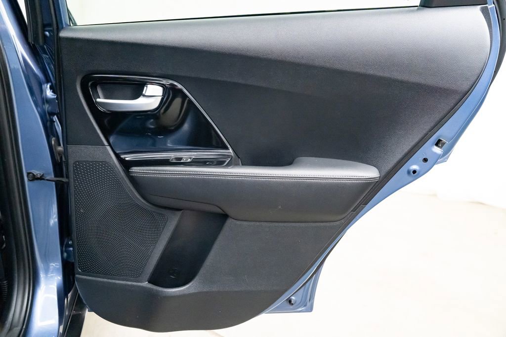 Used 2022 Kia Niro EX Premium FWD image 31