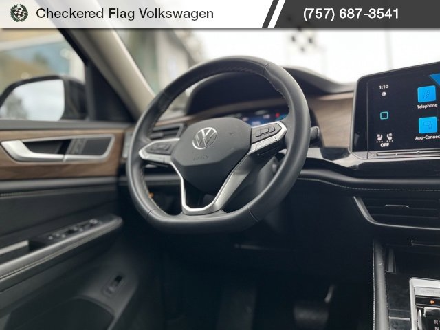 Used 2024 Volkswagen Atlas SE image 29