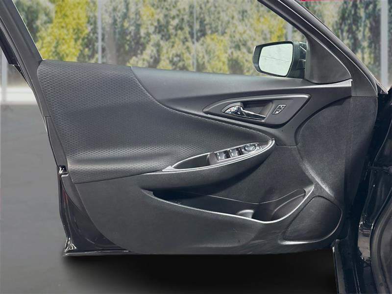 Used 2023 Chevrolet Malibu LT image 19