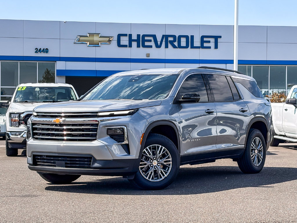 Used 2026 Chevrolet Traverse LT w/ Driver Confidence Package AWD/4WD image 1