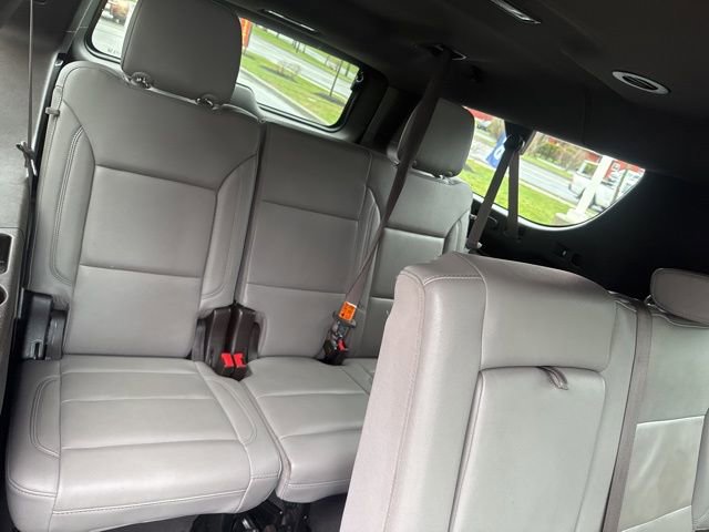 Used 2022 Chevrolet Suburban LT AWD/4WD image 22