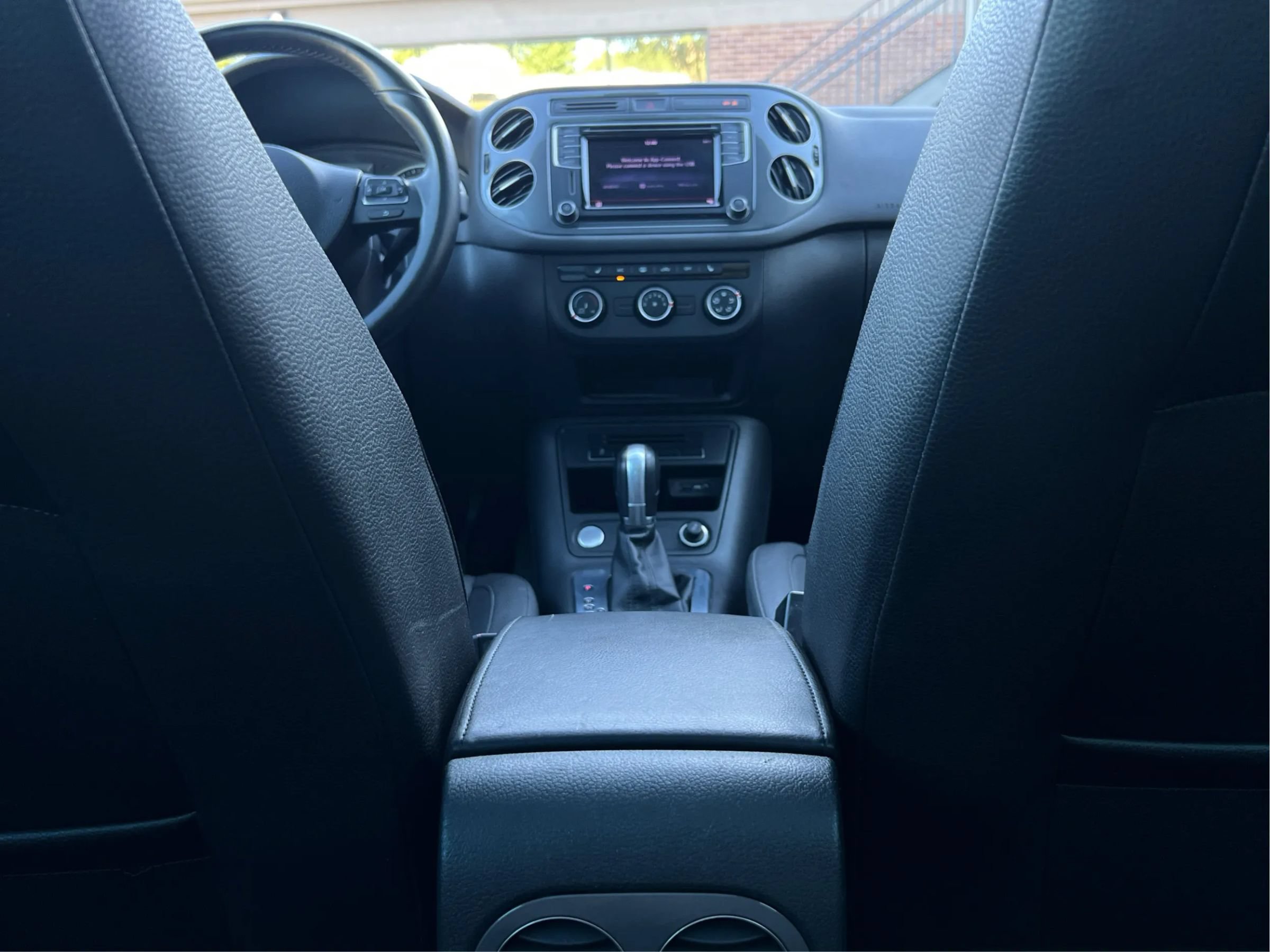 Used 2017 Volkswagen Tiguan Wolfsburg Edition FWD image 26