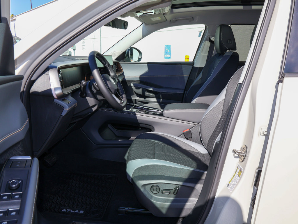 New 2027 Volkswagen Atlas SE AWD/4WD image 12