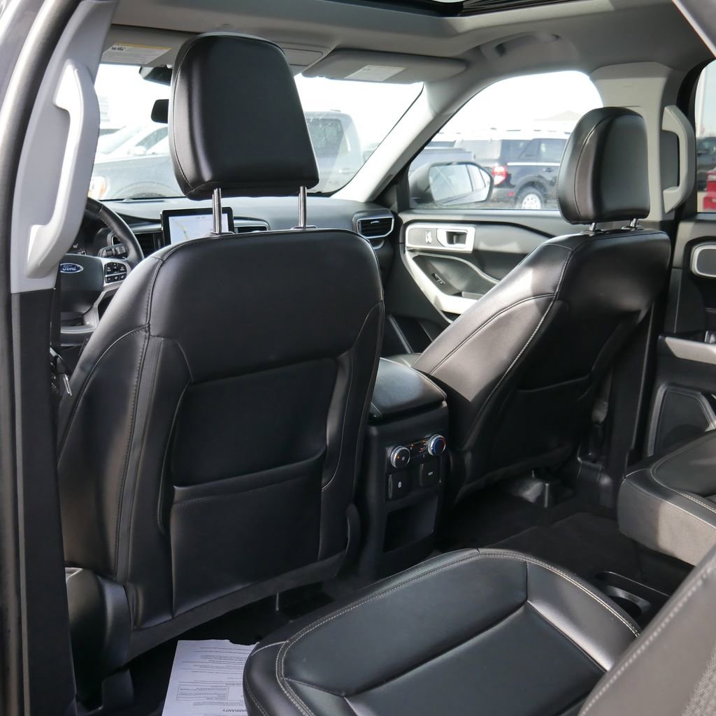 Used 2021 Ford Explorer XLT w/ Equipment Group 202A image 28